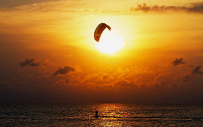 

Sports Parasailing Seascape Wall Poster Paper Print(12 inch X 18 inch, Rolled)
