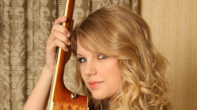 

Akhuratha music-taylor-swift-singers-united-states-hvuzyxkcj Wall Poster Paper Print(12 inch X 18 inch, Rolled)