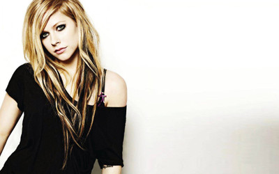 

Akhuratha music-avril-lavigne-singers-canada-zvtrsnys Wall Poster Paper Print(12 inch X 18 inch, Rolled)