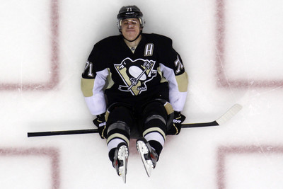 

Sports Evgeni Malkin Hockey Wall Poster Paper Print(12 inch X 18 inch, Rolled)