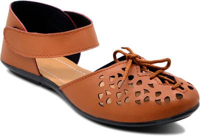 

Myra Women Crail Flats
