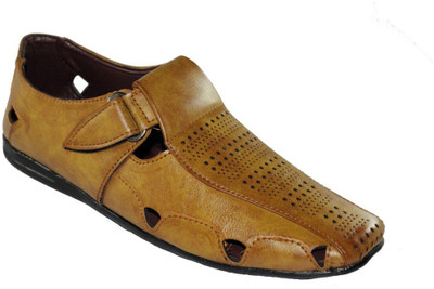 

2 Feets Relax Your Feets Casuals For Men(Beige, Beige_105