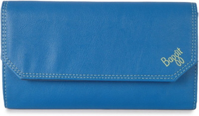

Baggit Casual Blue Clutch