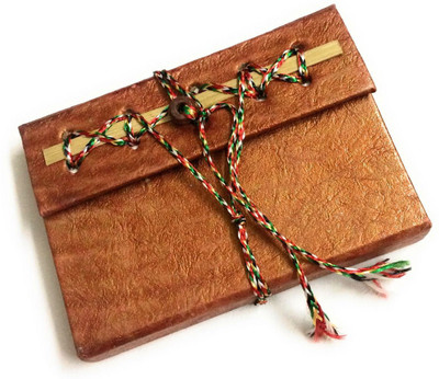 

Safar Pocket-size Diary(Save your amazing memories, record your wonderful life with this dairy! A very beautiful gift for yourself or your friends., Brown)