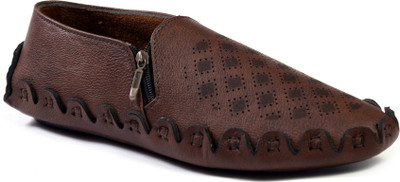 

Red Rose Jutis For Men(Brown