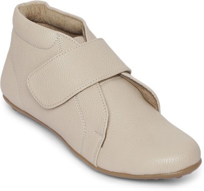 

WoodBrough Boots For Women(Off White