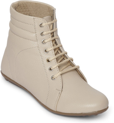 

WoodBrough Boots For Women(Off White
