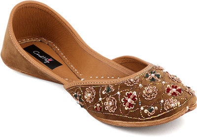 

Coral Haze Premium Quality Velvet Women's Punjabi Fashionable Stylish Jutti Gold Bellies For Women(Gold