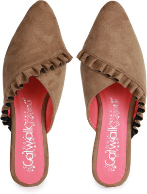 

Catwalk Women BEIGE Flats