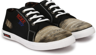 

Rider Boy Sneakers Sneakers For Men(Multicolor, Black