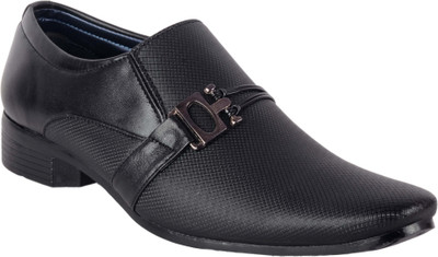 

AAIKEN stylish and Trendy Slip On For Men(Black