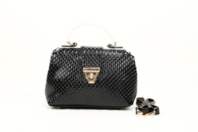 

Jolie Hand-held Bag(Black)