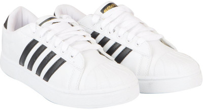 

Sparx Sneakers For Men(White, White black