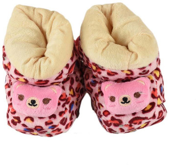 

Tiekart Funky Pink Flannel Booties Footwear for Baby Boys and Baby Girls Booties(Toe to Heel Length - 17 cm Pink)