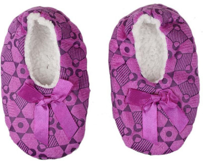 

Tiekart Cute Purple Flannel Booties Footwear for Baby Boys and Baby Girls Booties(Toe to Heel Length - 17 cm Purple)