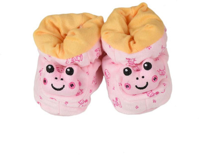 

Tiekart Funky Pink Flannel Booties Footwear for Baby Boys and Baby Girls Booties(Toe to Heel Length - 17 cm Pink)