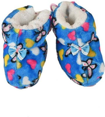 

Tiekart Funky Blue Flannel Booties Footwear for Baby Boys and Baby Girls Booties(Toe to Heel Length - 17 cm Blue)