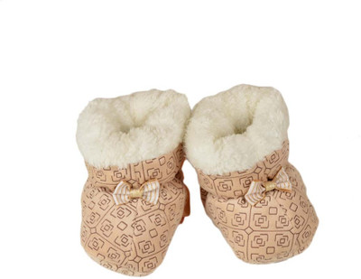 

Tiekart Cute Brown Flannel Booties Footwear for Baby Boys and Baby Girls Booties(Toe to Heel Length - 17 cm Brown)