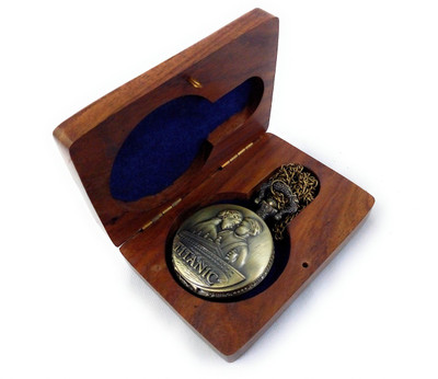 

Kartique Push Button Stylish Long Chain with Customised Sheesham Box TITANIC EMBOSSED Antique Finish Alloy Pocket Watch Chain