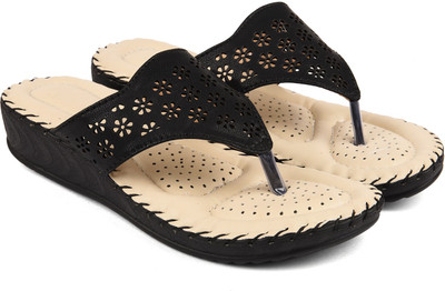 

Bare Soles Women black Flats