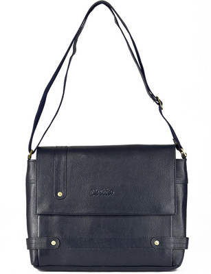 

Vestta Shoulder Bag(Black)
