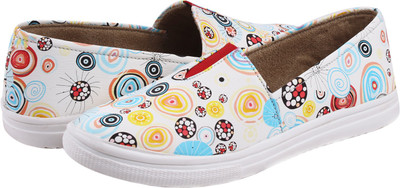 

Zapatoz Slip On Sneakers For Women(Multicolor, White