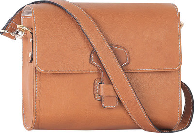 

Strutt Hand-held Bag(Tan)