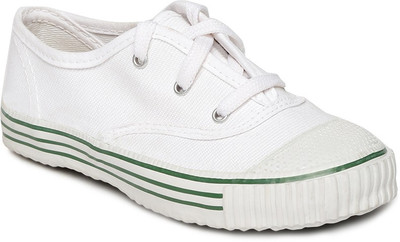 Paragon girls shoes store