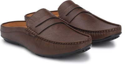 

LAYASA Men BROWN Casual
