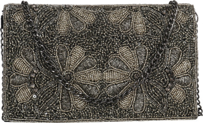 

Diwaah Casual Silver Clutch