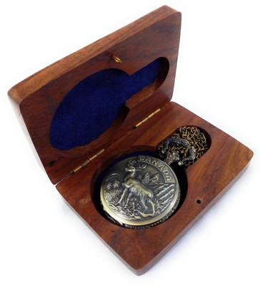

Kartique |CANADA REINDEER | Push Button Antique Style | Sheesham Box | Antique Finish Alloy | Long Pocket Watch Chain