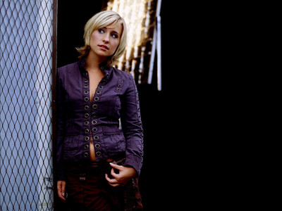 

Celebrity Allison Mack Actresses United States HD Wall Poster Paper Print(18 inch X 12 inch, Rolled)