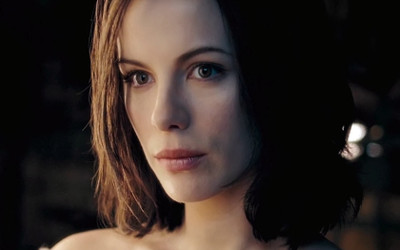 

Celebrity Kate Beckinsale Actresses United Kingdom HD Wall Poster Paper Print(18 inch X 12 inch, Rolled)