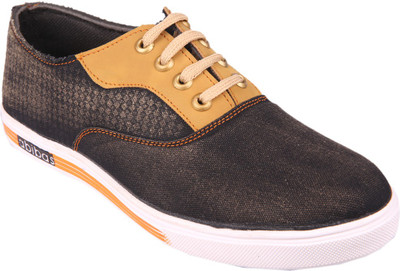 

SOFT & SHINE CANVAS Canvas Shoes For Men(Black