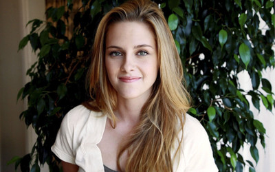 

Celebrity Kristen Stewart Actresses United States HD Wall Poster Paper Print(18 inch X 12 inch, Rolled)