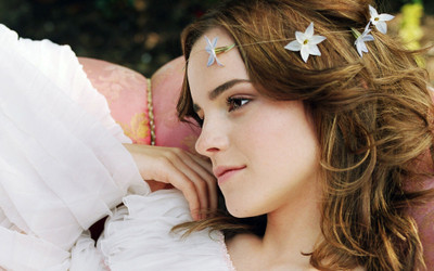 

Celebrity Emma Watson Actresses United Kingdom Woman Beautiful HD Wall Poster Fine Art Print(12 inch X 18 inch, Rolled)