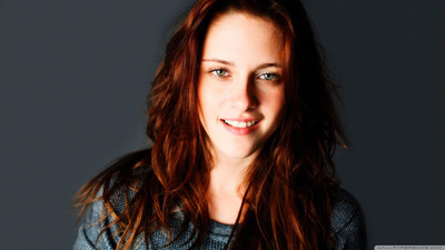 

Celebrity Kristen Stewart Actresses United States HD Wall Poster Paper Print(12 inch X 18 inch, Rolled)