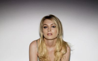 

Celebrity Sophia Myles Actresses United Kingdom Actress English HD Wall Poster Fine Art Print(12 inch X 18 inch, Rolled)