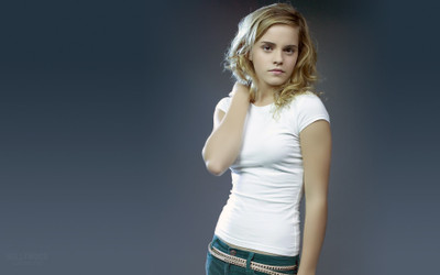 

Celebrity Emma Watson Actresses United Kingdom Woman Beautiful HD Wall Poster Paper Print(18 inch X 12 inch, Rolled)