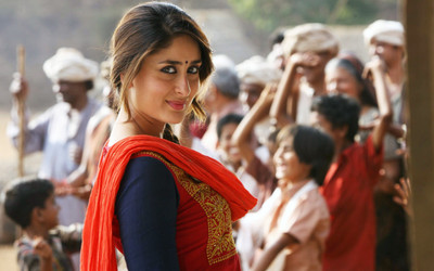 

Celebrity Kareena Kapoor Actresses India Bollywood Girl Woman HD Wall Poster Fine Art Print(12 inch X 18 inch, Rolled)