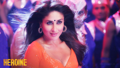 

Celebrity Kareena Kapoor Actresses India HD Wall Poster Fine Art Print(12 inch X 18 inch, Rolled)