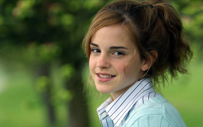 

Celebrity Emma Watson Actresses United Kingdom HD Wall Poster Paper Print(18 inch X 12 inch, Rolled)