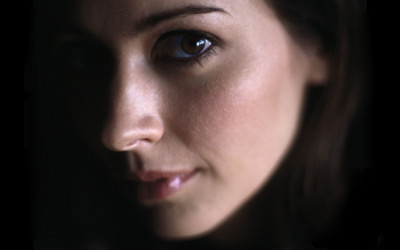 

Celebrity Amy Acker Actresses United States HD Wall Poster Paper Print(18 inch X 12 inch, Rolled)