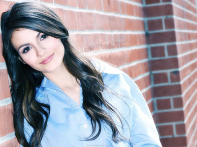 

Celebrity Victoria Justice Actresses United States HD Wall Poster Fine Art Print(12 inch X 18 inch, Rolled)