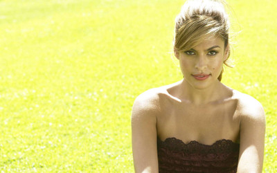 

Celebrity Eva Mendes Actresses United States HD Wall Poster Fine Art Print(12 inch X 18 inch, Rolled)