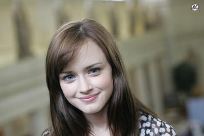 

Celebrity Alexis Bledel Actresses United States HD Wall Poster Paper Print(18 inch X 12 inch, Rolled)