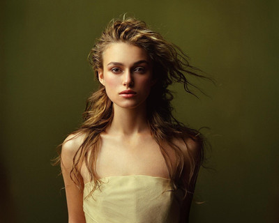 

Celebrity Keira Knightley Actresses United Kingdom HD Wall Poster Paper Print(18 inch X 12 inch, Rolled)