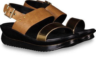 

FootIn Women Tan Wedges