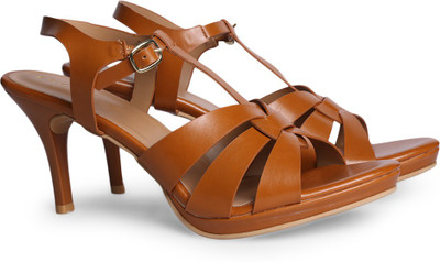 

FootIn Women Tan Heels
