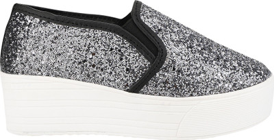 

LUSH Lush Women Sneakers Slip On Sneakers For Women(Grey